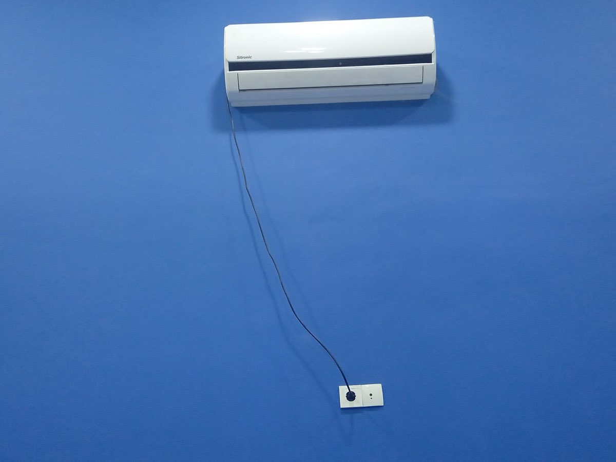 Wall-mounted split system indoor unit